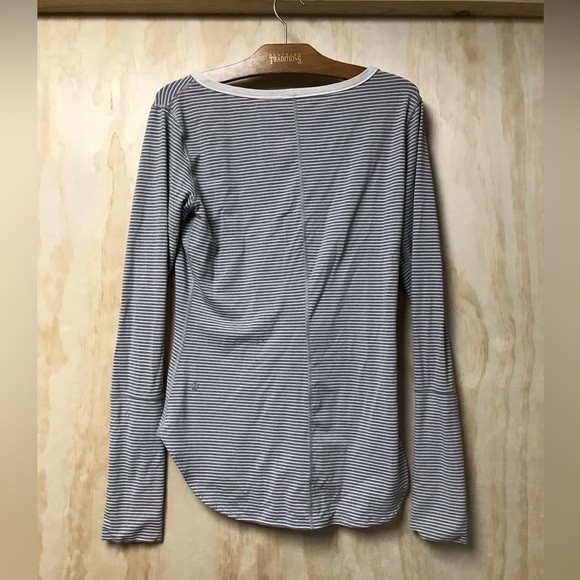Lululemon stripped long sleeve - Picture 2 of 2